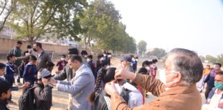 खिलाड़ियों को एन 95 मास्क का निःशुल्क वितरण किया गया