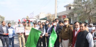 कृष्णा मोटर ड्राईविंग स्कूल में सेमीनार का आयोजन किया