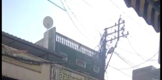 विभाग व ठेकेदार की मिलीभगत से बीच बाजार विद्युत चोरी,सूचना के बाद भी 5 दिन नही चेता विभाग