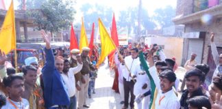 श्री सरस्वती पूजा महोत्सव: कलश यात्रा का शहरवासियों ने पुष्प वर्षा कर स्वागत किया