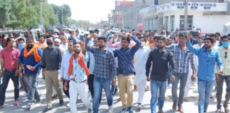 प्राचीन शिला माता मंदिर प्रकरण को लेकर विश्व हिंदू परिषद बजरंग दल ने किया कलेक्ट्रेट पर प्रदर्शन