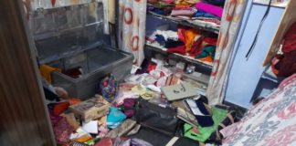 मकान में लाखों की चोरी ,कई मकानों की कुंडिया लगाई,जाग होने पर भागे चोर