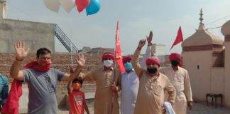 झूलेलाल तुहिंजी सिक ती लगे पर थिरके सिंधी समाज के लोग