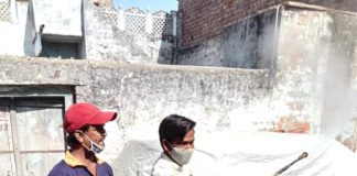 वार्ड 28 में पार्षद कहार ने संभाला मोर्चा, वार्ड को करवा रहे सेनेटाइज