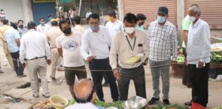 लॉक डाउनलोड की पालना करवाने की कवायद में बाजार का निरीक्षण किया