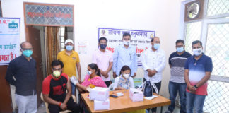 लायंस क्लब हनुमानगढ ने करवाया कॉमेडी शो और वैक्सीन कैम्प