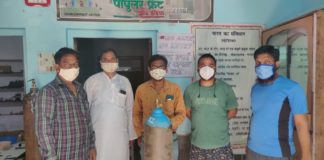 पॉपुलर फ्रंट ने दिया जरूरतमंद को ऑक्सीजन रेगुलेटर व सिलेंडर