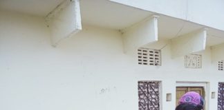 बालेसरिया ग्राम पंचायत में काढा वितरण कर लोगों को टीकाकरण करवाने की की अपील