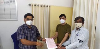 आयुर्वेद नर्सेज ने मुख्यमंत्री के नाम उपखंड अधिकारी को सौंपा ज्ञापन