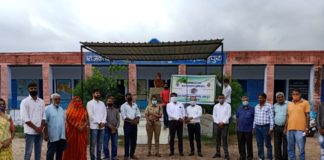 कुंड गेट विद्यालय में शहीदों स्वतंत्रता सेनानियों की स्मृति में पौधारोपण कर गांधी वाटिका का निर्माण