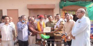 खोड़ के ज्जबे और जुनून को देखते हुए शहरवासियों ने किया अभिनंदन