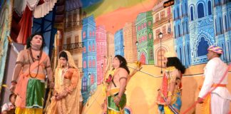 रामलीला में राम वनवास के नाटक का मंचन, दर्शकों की हुई आंखे नम