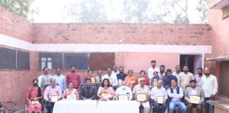 चिकित्सकों के सहयोग व समर्पण के लिये हर व्यक्ति ऋणी