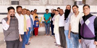 देश के प्रथम प्रधानमंत्री पंडित जवाहरलाल नेहरू की जयंती पर पुष्पांजलि कार्यक्रम