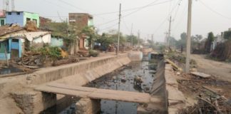 नहर की सफाई के नाम पर सिंचाई विभाग के अधिकारियों की लीपापोती