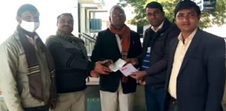 समर्पण निधि अभियान के अंतर्गत 11हजार राशि का चेक भेंट