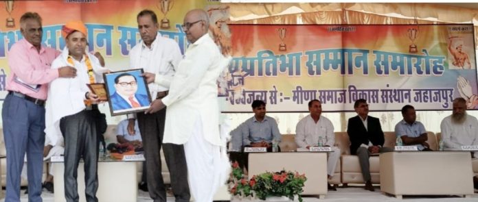 def6574a-0557-4a8f-8b48-c9131e523163