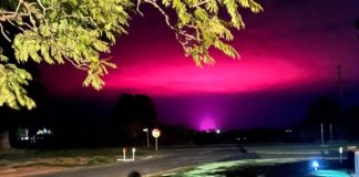 इस देश पर हुआ एलियंस अटैक…अचानक हुआ आसमान गुलाबी, VIDEO देखकर दंग रह जाएंगे आप