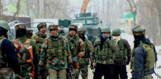 जम्मू-कश्मीर में सेना के ट्रक पर आतंकी हमला, 3 जवान घायल, मुठभेड़ जारी