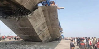 देश का सबसे लंबा पुल गिरा, स्थानीय लोगों ने बताया कई मजूबर घायल, पढ़ें पूरी खबर