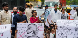 Kolkata Doctor Case: डॉक्टर रेप-मर्डर केस CBI को सौंपा, 4 पन्नों की पोस्टमार्टम रिपोर्ट में हुआ हैवानियत का खुलासा