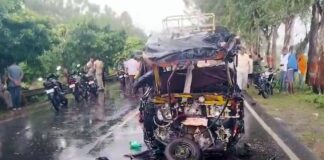 पटना में भीषण सड़क हादसा, गंगा स्नान के लिए जा रहे 9 लोगों की मौत 4 घायल