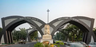 नोएडा की कमाई ने दिल्ली को पीछे छोड़ा, जानें कैसे बनी 10 लाख की प्रति व्यक्ति आय वाली सिटी