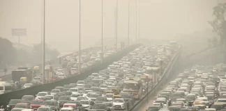 Delhi Air Pollution: दिल्ली में बिगड़ती हवा के बाद सख्ती में सरकार, जानें क्या बदले नियम?