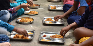 हॉस्टल में खराब खाना खाने से 80 से ज्यादा आदिवासी बच्चे बीमार, एक्शन में आई सरकार