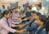 रक्षाबंधन पर विद्यार्थियों ने पुलिस व शिक्षा विभाग के अधिकारियों को बांधी राखी