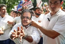 SIR के खिलाफ दिल्ली में सियासी संग्राम, 1000 प्रदर्शनकारी हिरासत में; 12 मेट्रो स्टेशन बंद