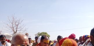 श्री विष्णु महायज्ञ को लेकर भूमि पूजन आयोजित ड्रोन से पुष्प वर्षा की