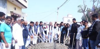 सीसी सड़क मय नाली निर्माण कार्य का शुभारम्भ