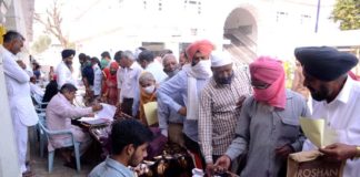 गुरुद्वारा शहीद बाबा सुखा सिंह बाबा महताब सिंह में निशुल्क बहुचिकित्सीय परामर्श शिविर का आयोजन