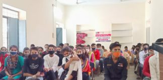 पड़ोस युवा संसद कार्यशाला का आयोजन किया