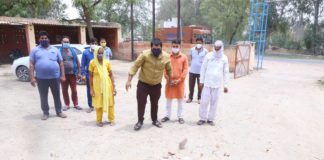 वार्ड में पानी की आपूर्ति पूर्ण करवाने की मांग