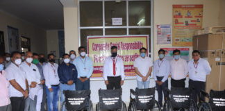 सामाजिक सरोकार के तहत भेंट की 5 व्हीलचेयर