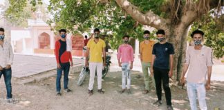 पूर्व विधायक मेवाड़ा के जन्मदिवस पर युवाओं ने बांटे मास्क