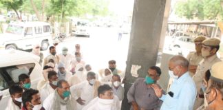 गलत तरीके से पानी की बारी दे रहे भ्रष्ट अधिकारियों के खिलाफ कार्यवाही की मांग