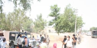 हेलमेट लगाने से पसीना आता है साब इसलिए हेलमेट नही पहना