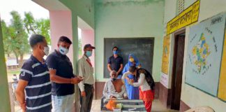 वैक्सीन टीकाकरण के लिए आंगनबाड़ी केंद्र पर शिविर आयोजित किया