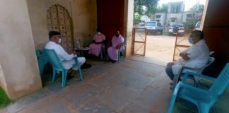 संत निर्मल राम महाराज ने बनेड़ा पूर्व सांसद स्व. हेमेंद्र सिंह के परिजनों को दी सांत्वना