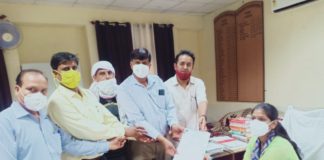 शिक्षकों के नीतिगत स्थानांतरण प्रारंभ करने की मांग