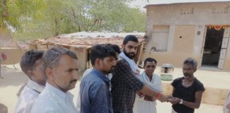 प्रधान प्रतिनिधि चाडा बीलिया पंचायत के दौरे पर, शोक संतप्त परिवारों से मिल दी सांत्वना