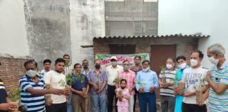 निशुल्क औषधीय पौधो वितरण शिविर का शुभारंभ