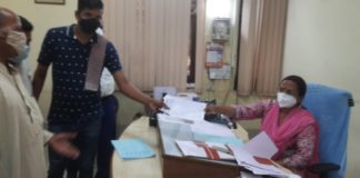 नेशनल हाईवे पर पुलिया को सही करने ओर सर्विस लाइन बनाने को लेकर दिया जिला कलेक्टर को दिया ज्ञापन