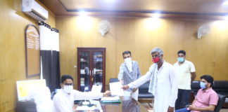 समसा में किये गये कार्यो का भुगतान करवाने की मांग, जिला कलक्टर को सौंपा ज्ञापन