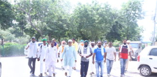 कृषि भूमि की नीलामी रुकवाने की मांग, संयुक्त किसान मोर्चा ने कलेक्टर को सौंपा ज्ञापन