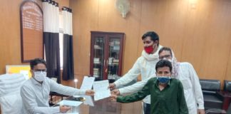 पंचायत सहायकों ने अपनी मांगों के समर्थन में मुख्य सचिव के नाम सौंपा ज्ञापन