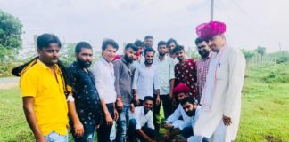 अच्छे सिलेक्शन होने के उपलक्ष में पौधारोपण किया
